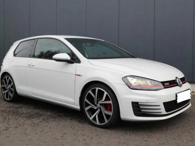 Volkswagen Golf VII GTI 2.0 L TSI DSG7